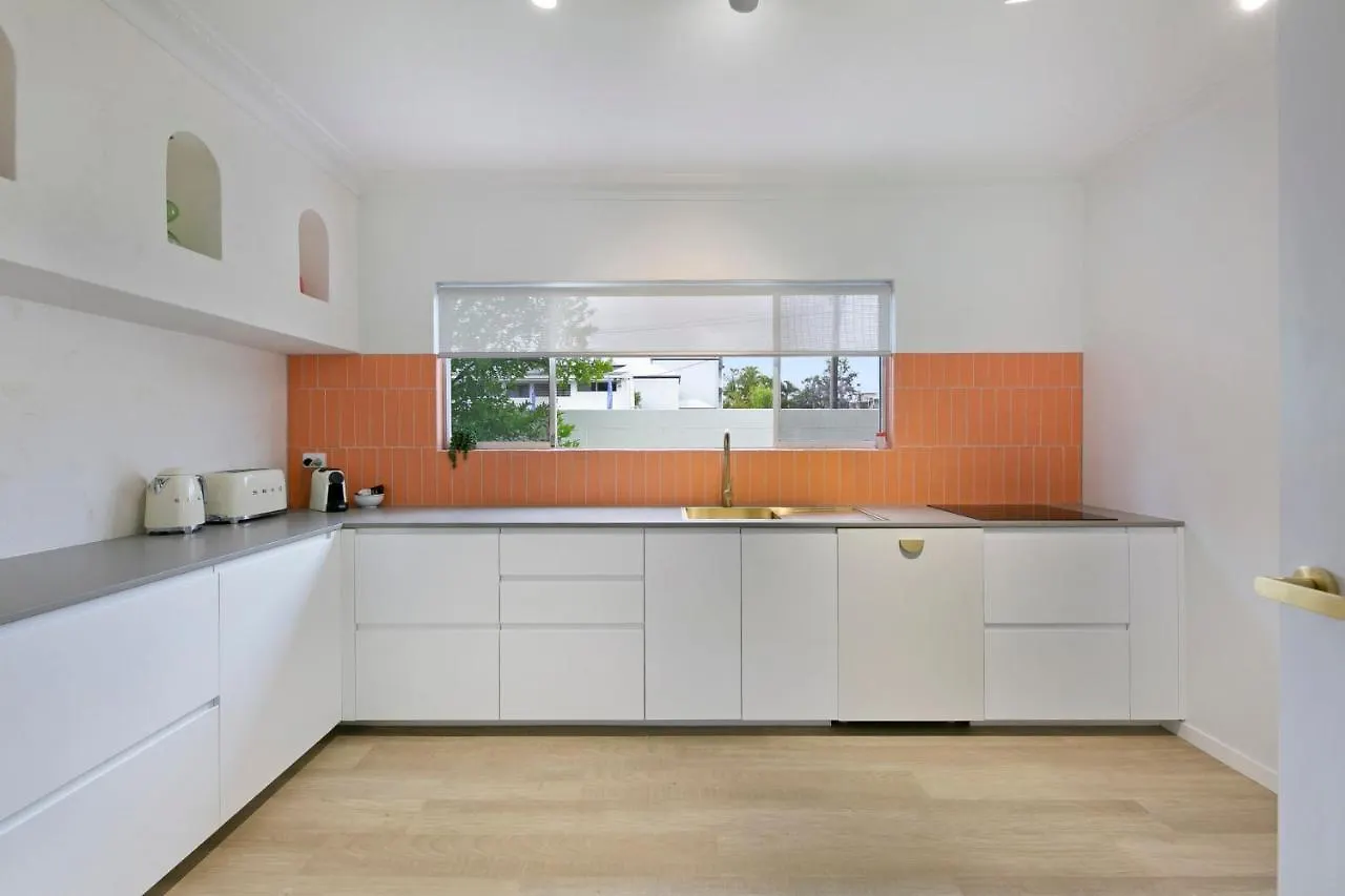 Вилла Mediterranean-Inspired Surfers Paradise Escape Голд-Кост 0*,  Австралия